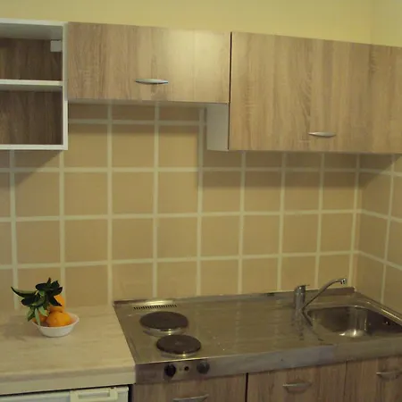 Anna Apartment *